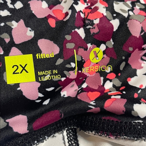 Xersion Fitted Pink and Black Splatter Pattern Leggings - Picture 9 of 11